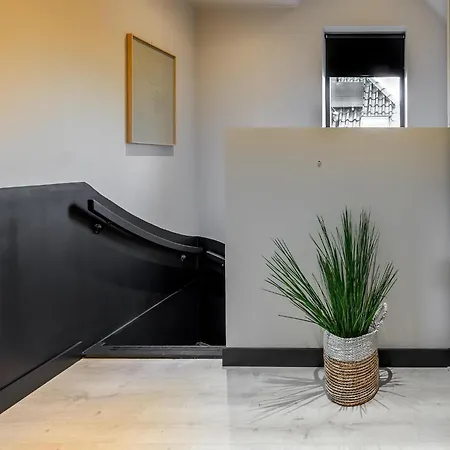 Vakantiehuis Beautiful Group Loft With Sauna Near The