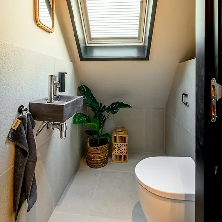 Vakantiehuis Beautiful Group Loft With Sauna Near The
